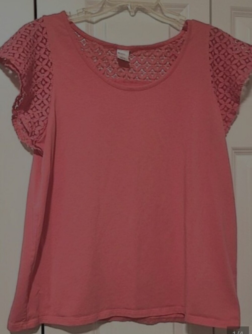 Liz Claiborne short sleeve blouse with lace sleeves size large